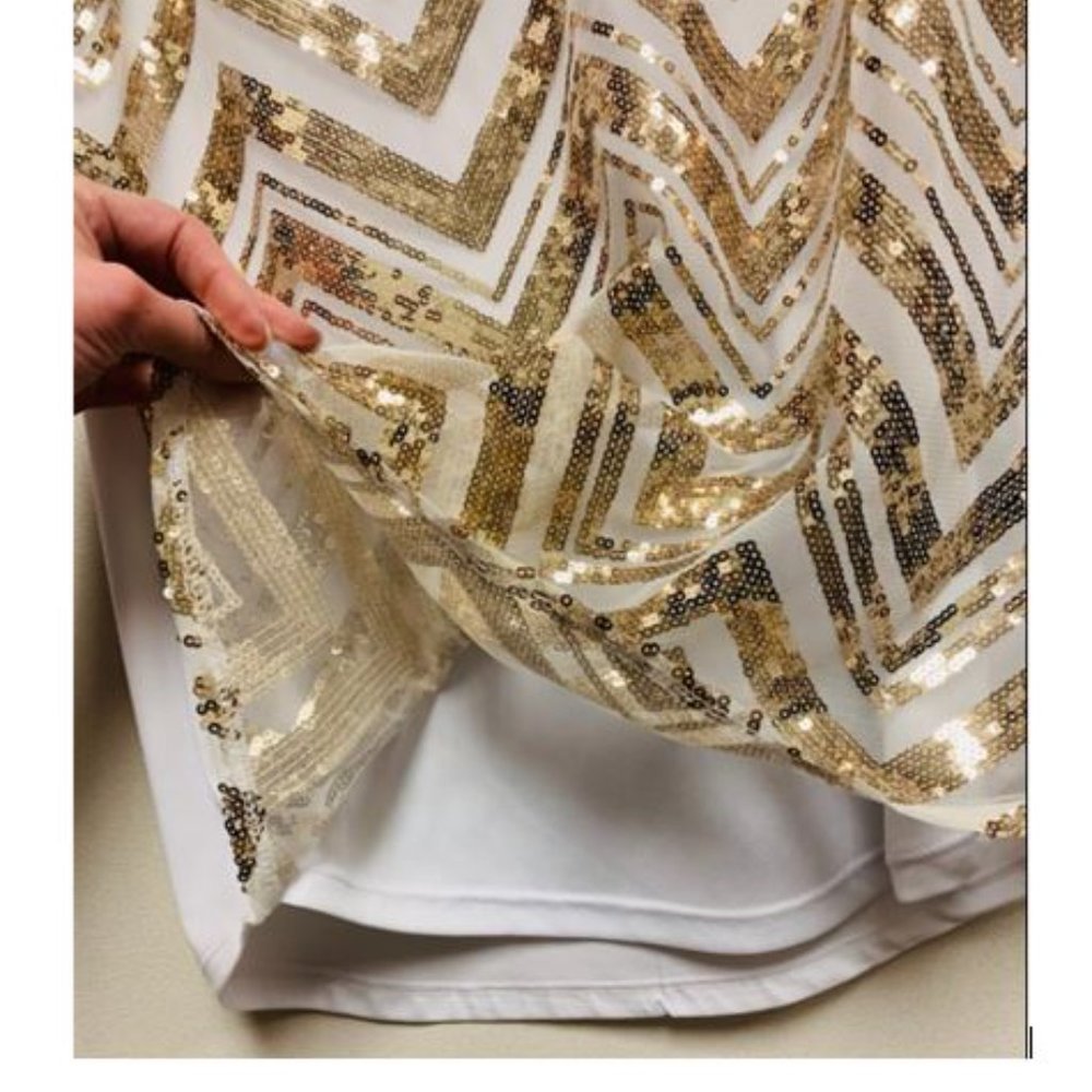 New York & Company, White Tank, Gold Sequin Embellished Chevron, Medium, NWT - Picture 6 of 7